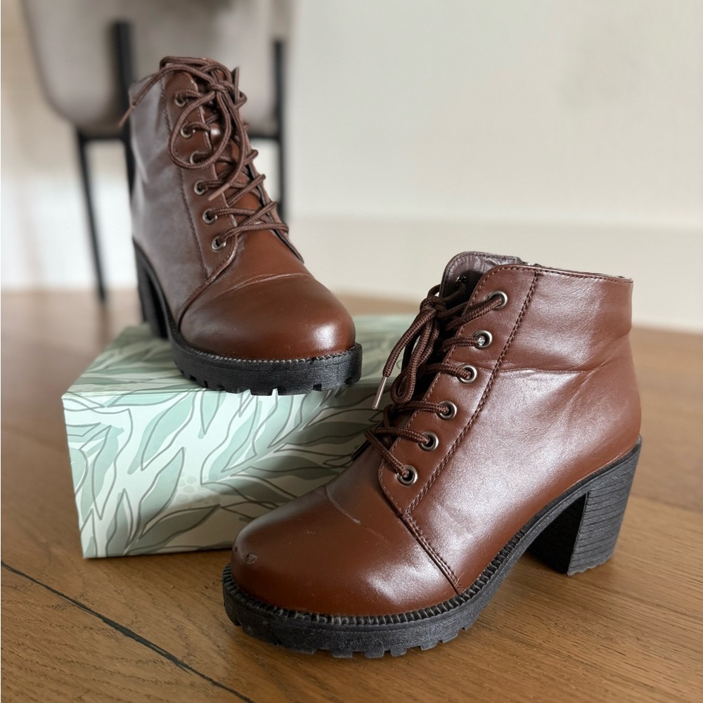 Brown Lace-Up Ankle Boots (flawed)